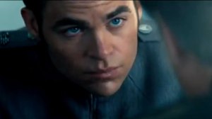 questa faccetta dovrebbe essere Jim Kirk? 